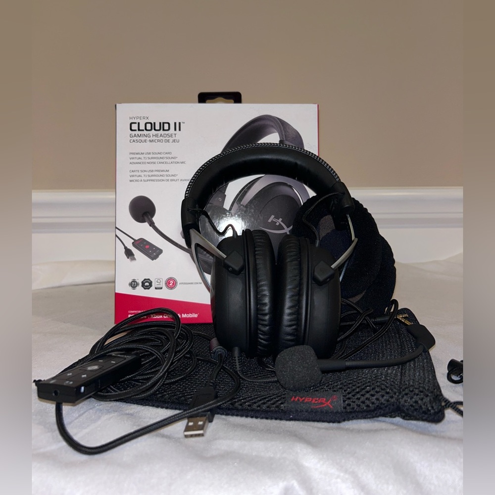 HYPERX CLOUD II Headphones! PC PS4 XBOX ONE & MOBILE COMPATIBLE